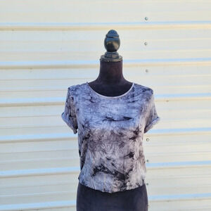ANTISTAR Womens Sz M TIE DYE SHORT Rolled SLEEVE CROPPED Top SHIRT BLACK Gray